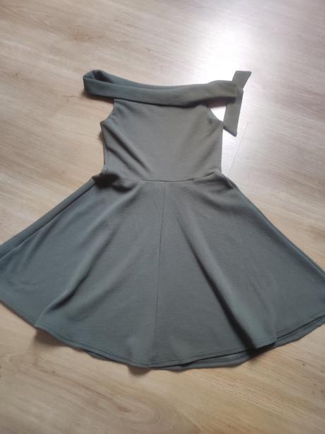 Elastické, new look,140