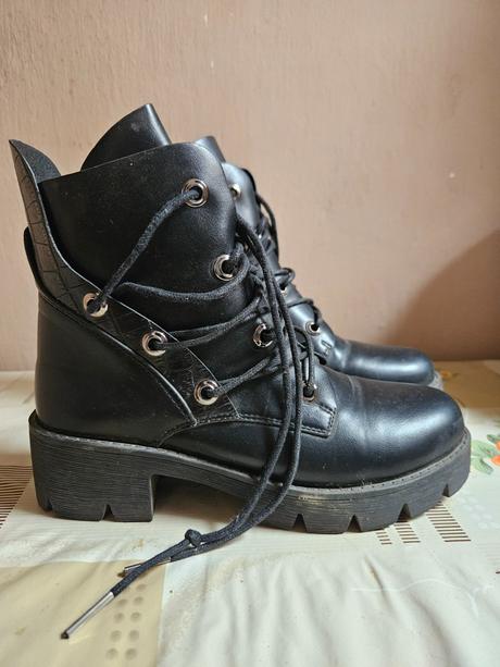 Perfektné čižmy, reserved,36