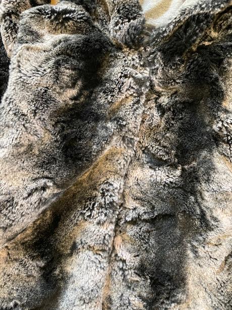 Kožuškové vestičky pre maminu a dcéru., lindex,s