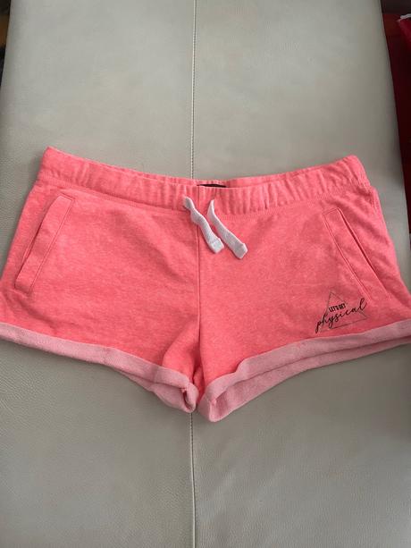 Neonove kratasky, 40