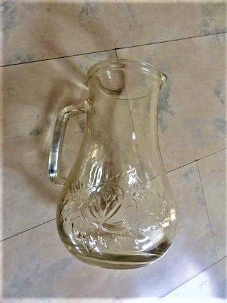Starý džbán z masívneho hrubého skla 1,25 l, 