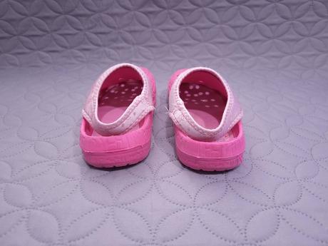 Kroksove slapky / sandalky, 27