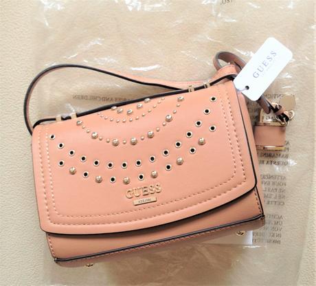 Guess crossbody kabelka 19 x 14 x 9 cm, guess