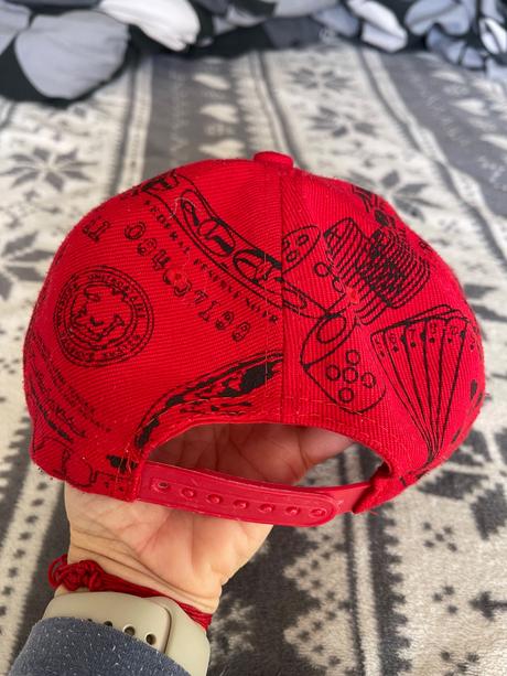 Chlapčenská šiltovka, 54