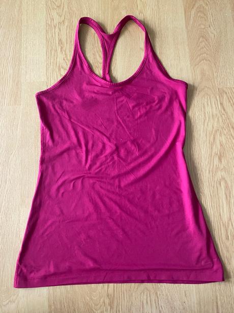 Tielko sportove, nike,s