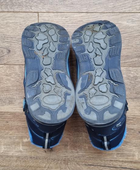 Modré snehule, baťa,38