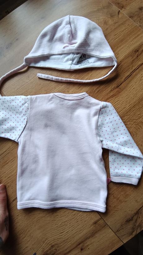 Košieľka s čiapkou, 62