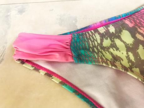 Zaujímavé plavky, m