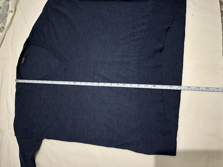 Elegantný vlnený sveter s výstrihom do v, tmavomod, xl