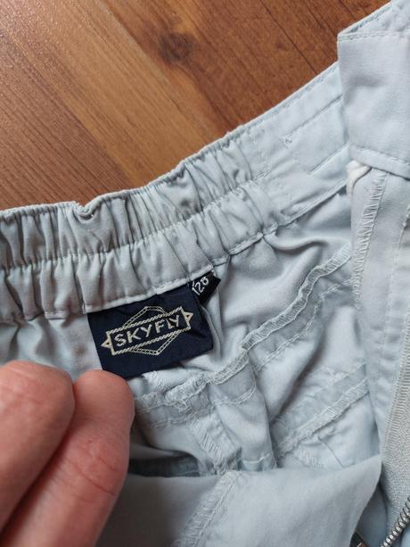 Nohavice trojstvrtove, 128