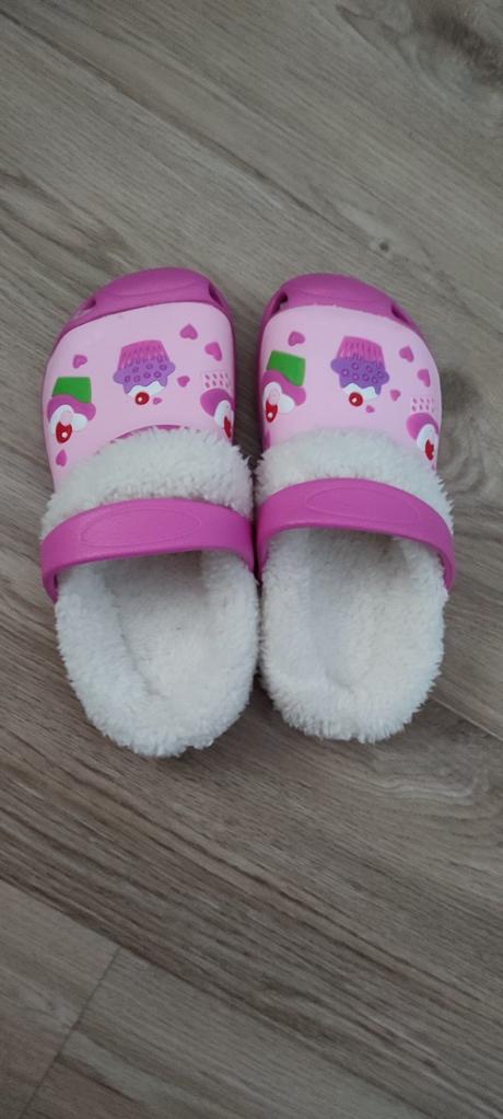 Nové papuče zateplené kroksy, 31