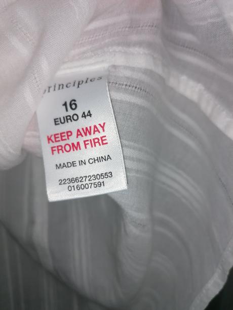 Ľahká biela blúzka, principles,44