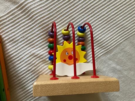 Interaktívna drevená kocka, 