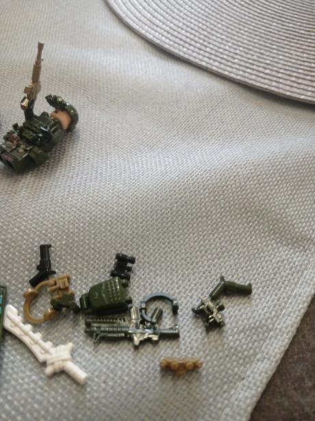 Vojaci+lego figúrky, 