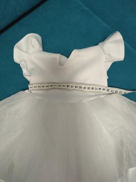 Slávnostné šaty, 74