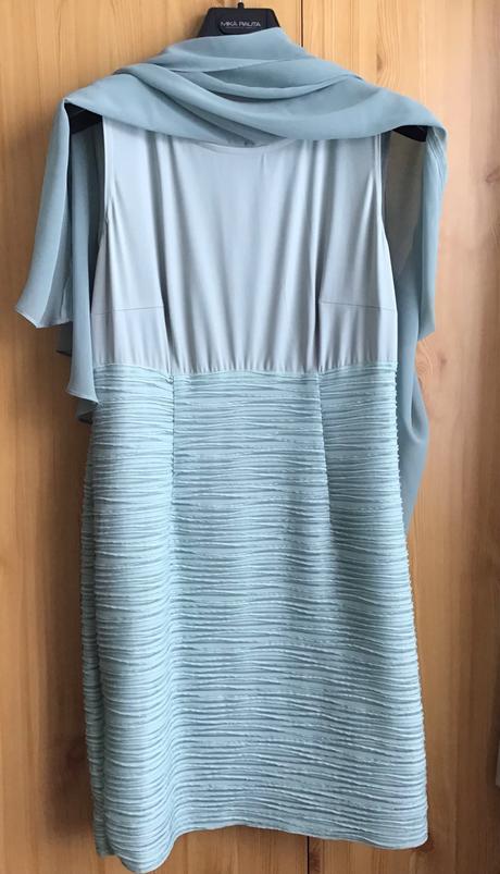 Spoločenské šaty, 46