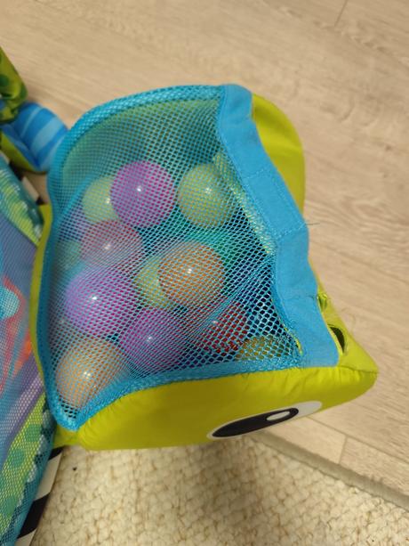 Hracia podložka,hrazdicka a guličkový bazénik,