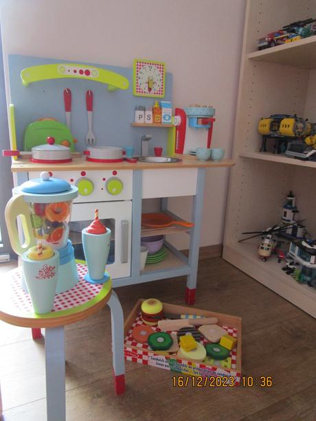 Detská drevená kuchynka janod s príslušenstvom, 