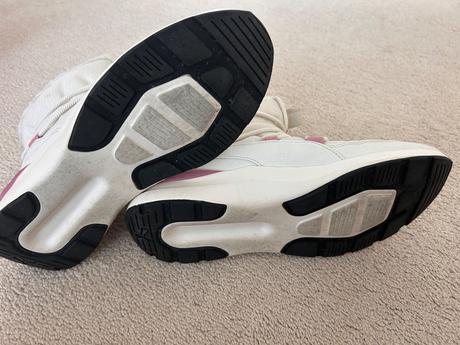 Lahke snehule, puma,39