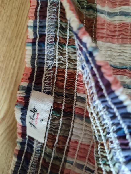 Extravagantná tunika, 