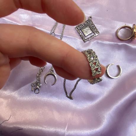 Šperky prstene, náušnice, náhrdelník, 