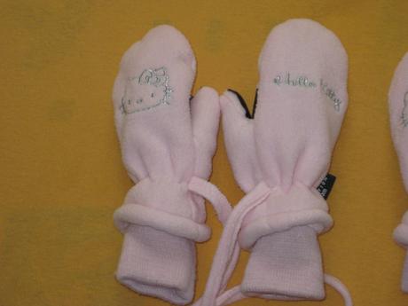 Dva páry svetloružových rukavičiek, c&a,74