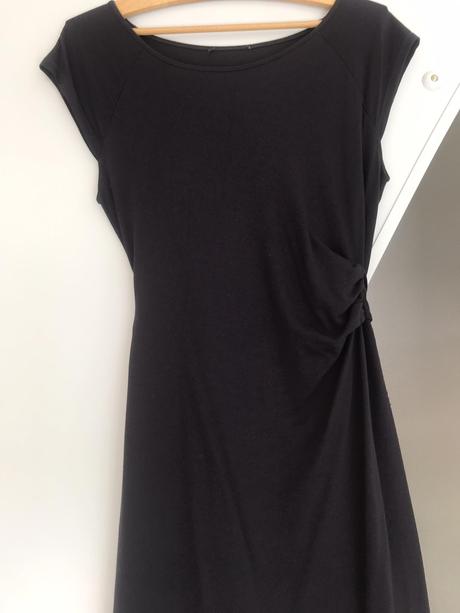 Luxusné jednoduché šaty, 38