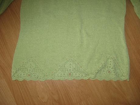 Hráškovo zelený pulovrík, 40