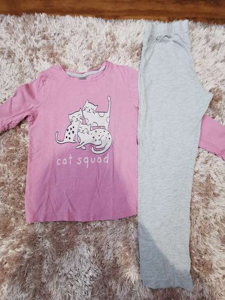 Dievcenske pyžamko, 122