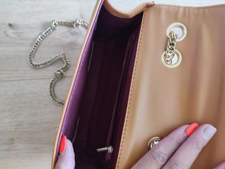 Kabelka, stradivarius