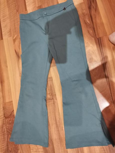 Balíček vecí pre dievčatko veľkosti 134-140, 134