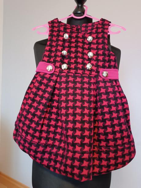 Nadčasové šaty, 104