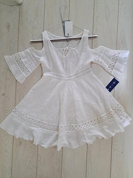 Saty z madeirovej krajky zo spanielska, 158