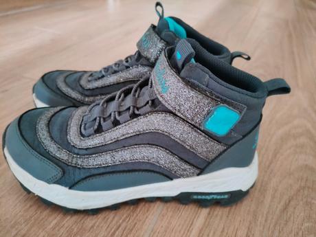 Kotníkové topánky, skechers,32