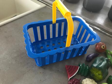 Ovocie do kuchynky s košíkom, 