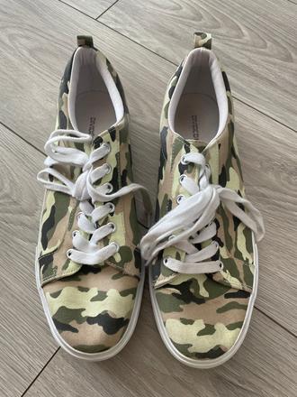 Tramky army, h&m,40