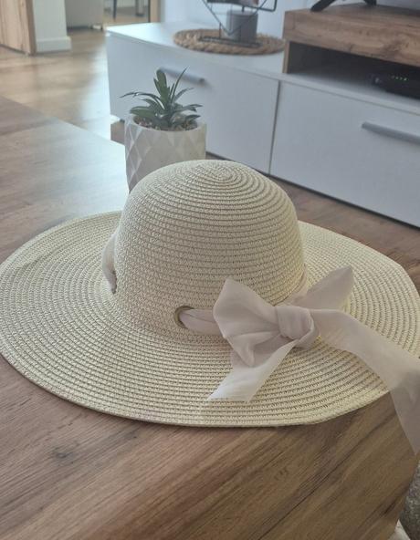 Dámsky slamený klobúk, 