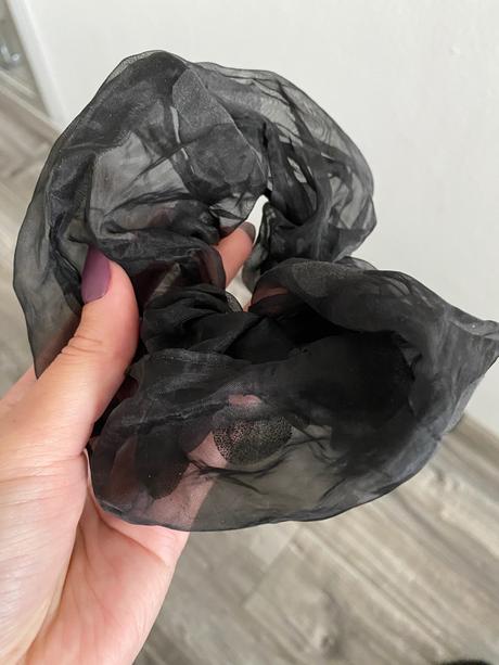 Bodkovana gumka do vlasov, zara