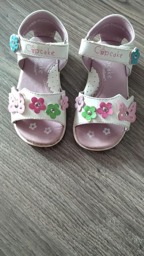 Sandále, cupcake,22