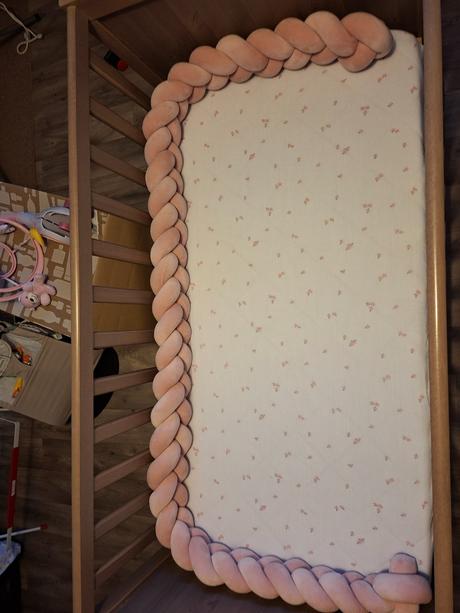 Predám postielku ikea sundvik s prislusenstvom, šírka (cm): 60,dĺžka (cm): 120