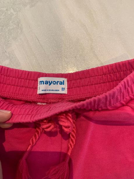 Kratase mayoral, mayoral,98