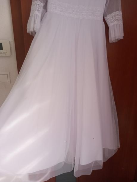 Šaty na 1 sväté prijímanie, 146