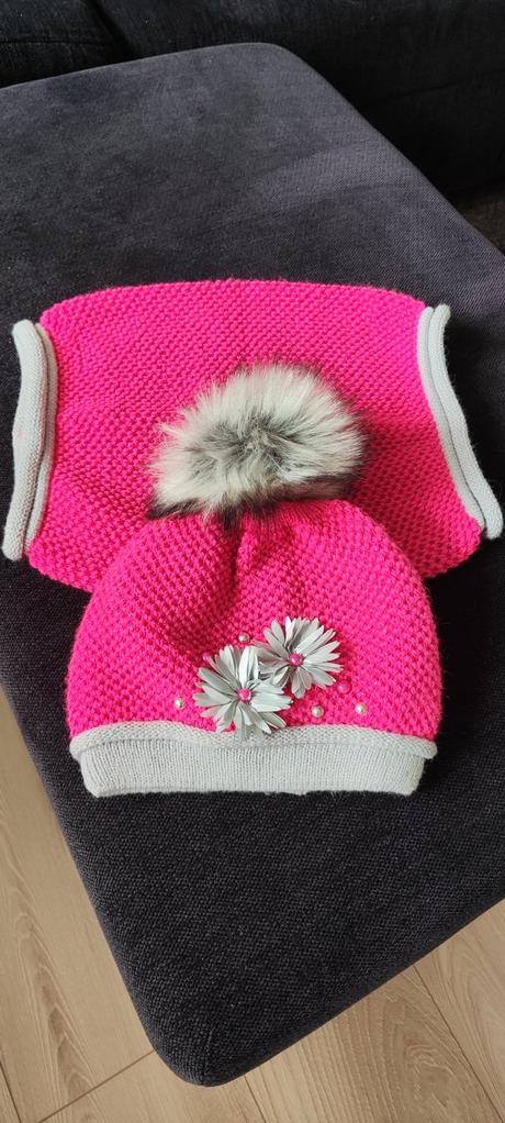 Čiapka a nákrčník, 152