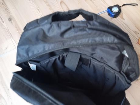 Ruksak (aj na notebook) sam 73,