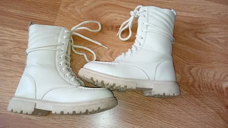 Prechodné čižmy, 29