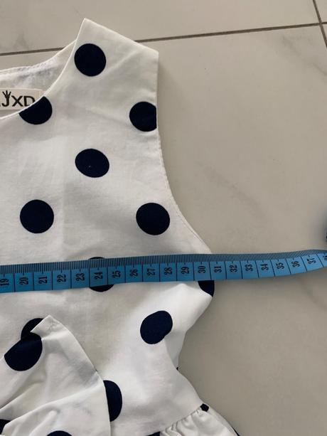 Dievčenské šaty, 128