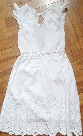 Krásne vyšívané šaty, 170