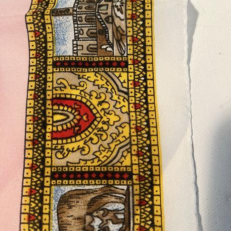 Šatka s motívmi ríma, l