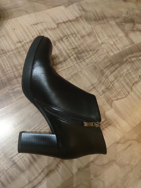 Kvalitné kožené čižmičky veľkosť 38, 38