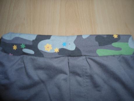 Hneda dievcenska suknicka, 122